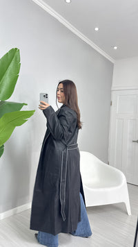 ABRIGO TRENCH KARDASHIAN