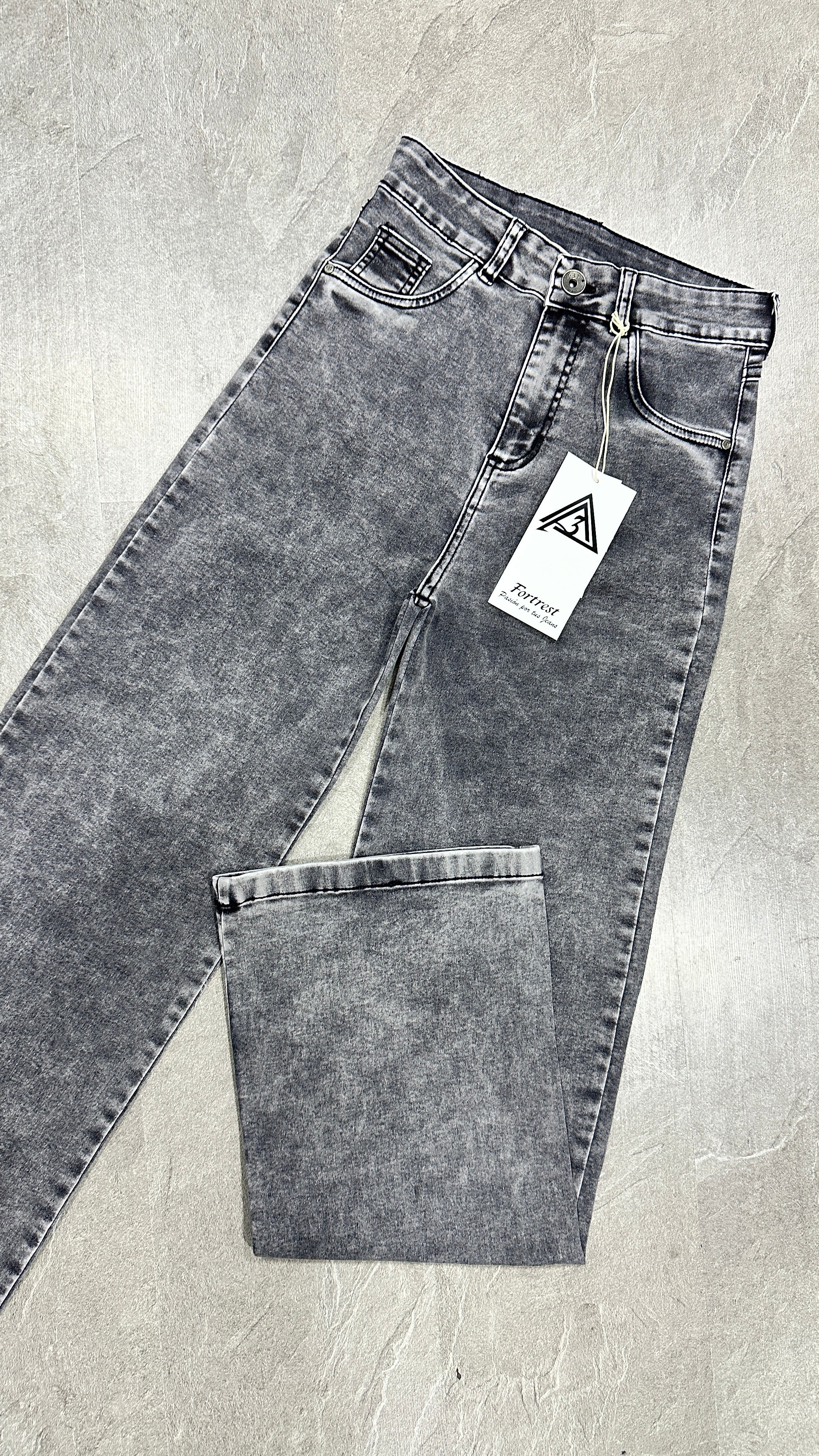 WIDE LEG GREY FOCALIZADO