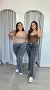 JEANS FLARE LINEAL GRIS