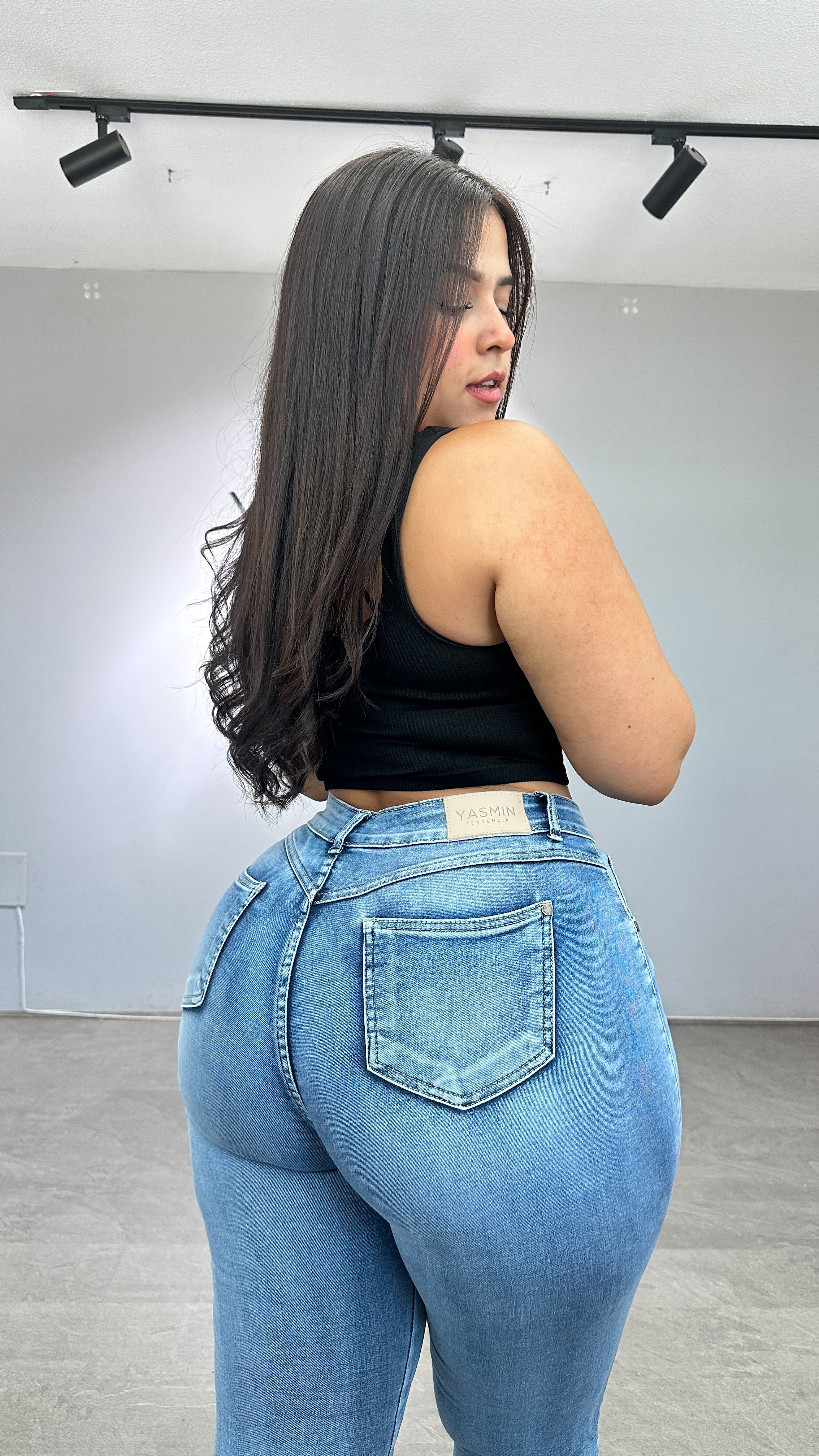 SKINNY CLÁSICO CELESTE x YASMIN TENDENCIA