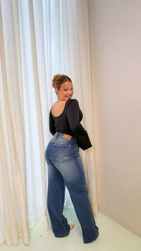 BODY SELENA BLACK
