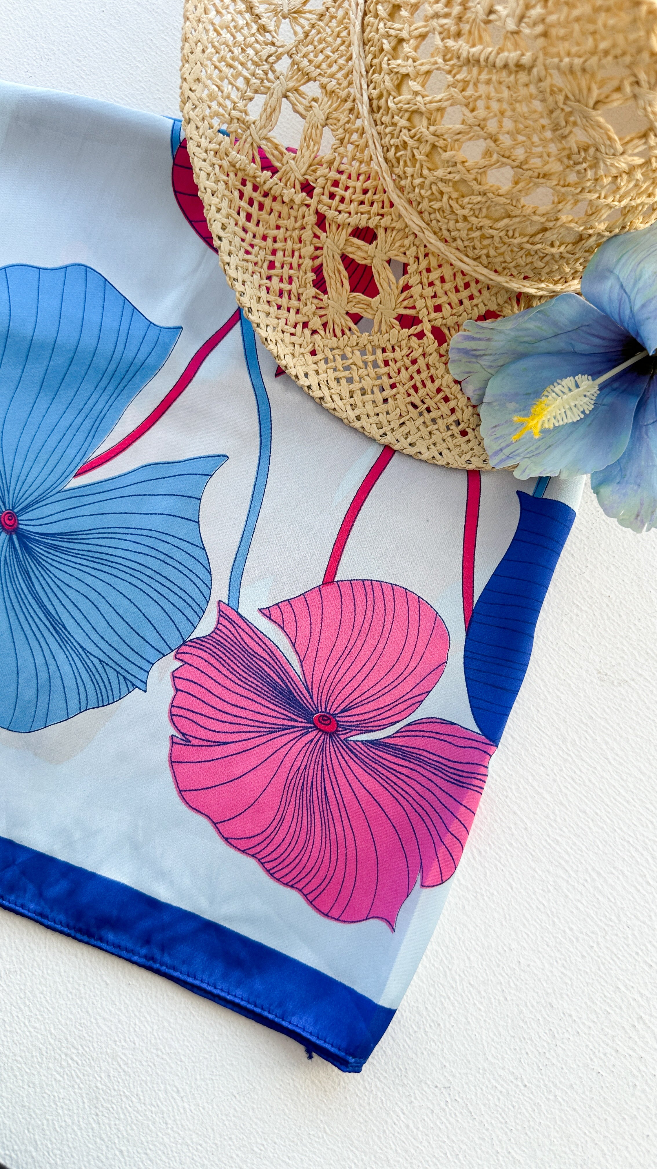 PAÑUELO AZUL ROSADO  90x90