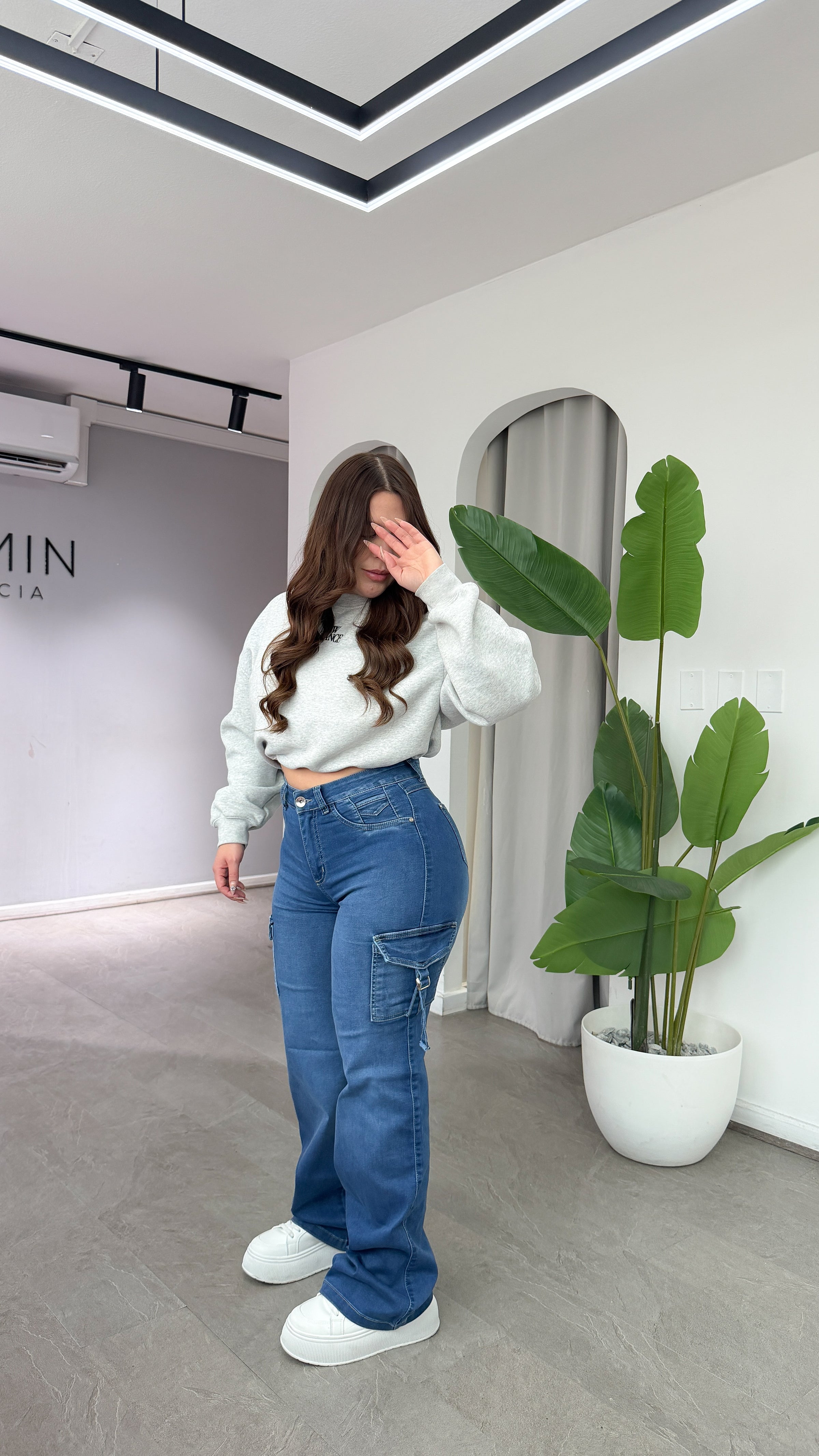WIDE LEG CARGO DENIM