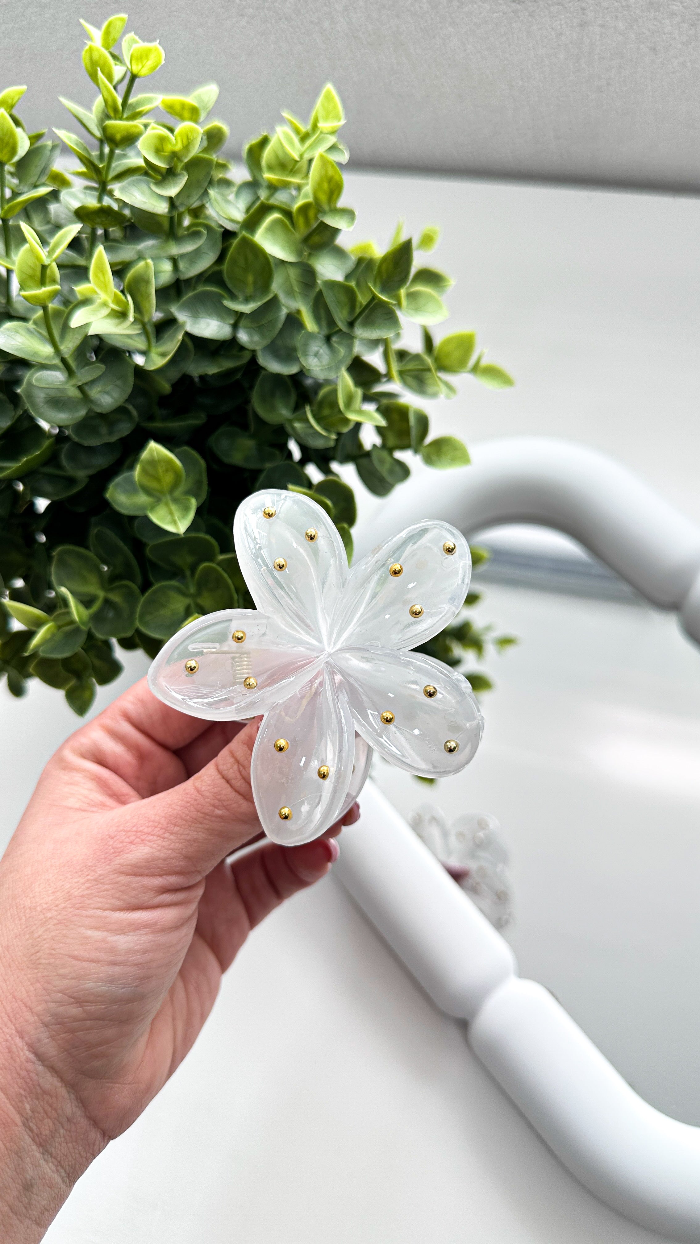 PINCHE FLORES BRILLOS