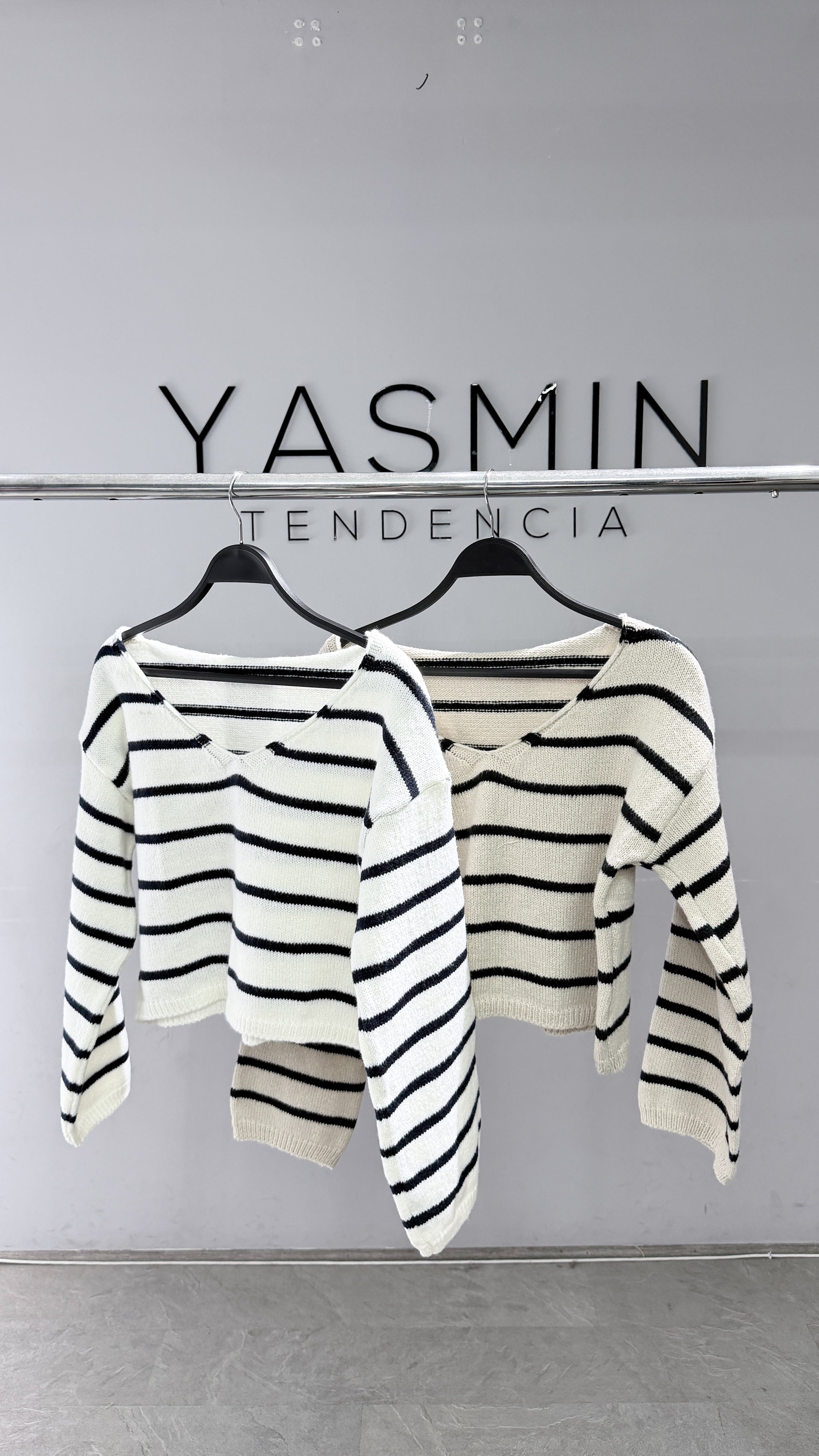 SWEATER LANA LINEAS
