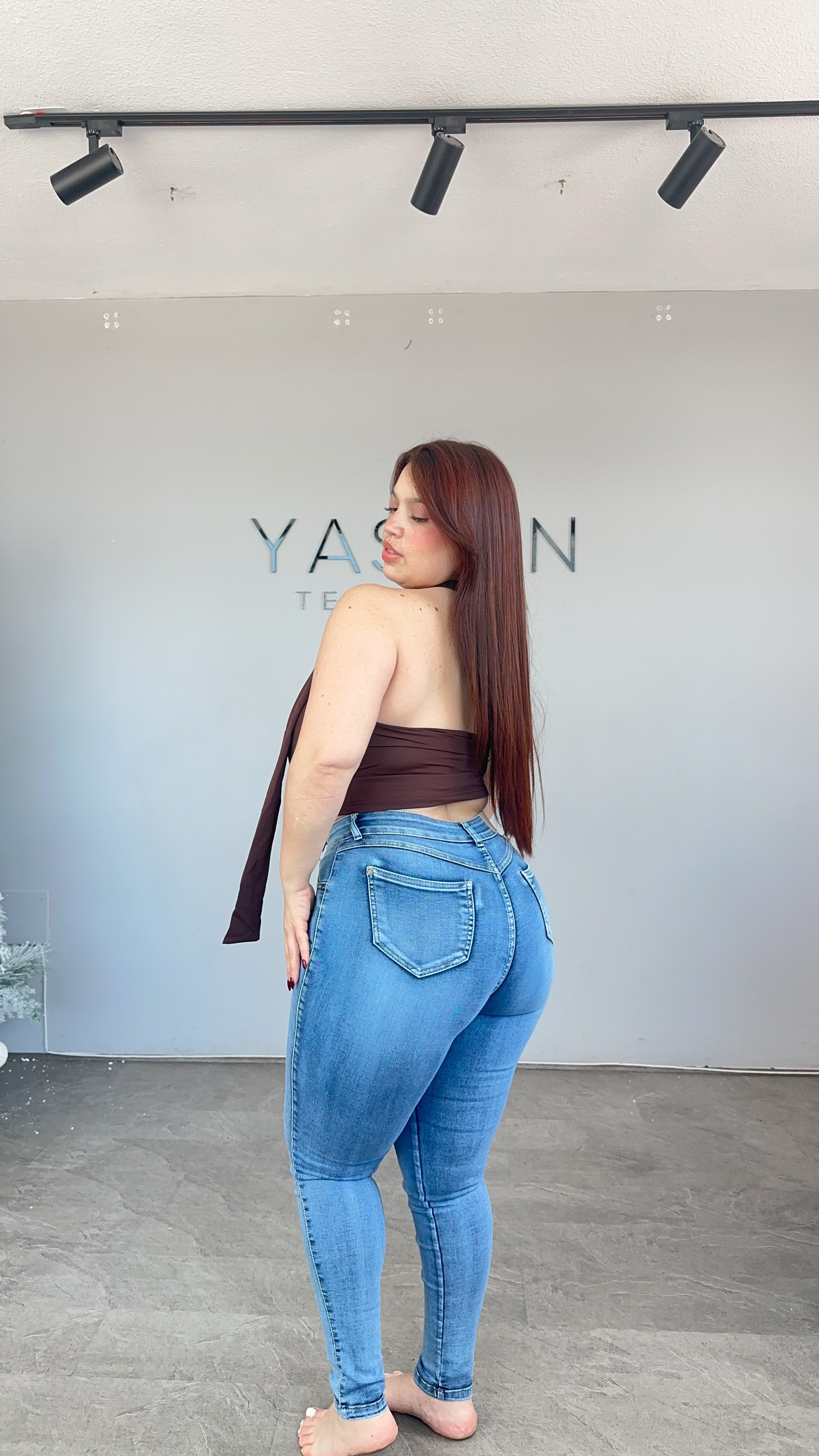 SKINNY CLÁSICO CELESTE x YASMIN TENDENCIA