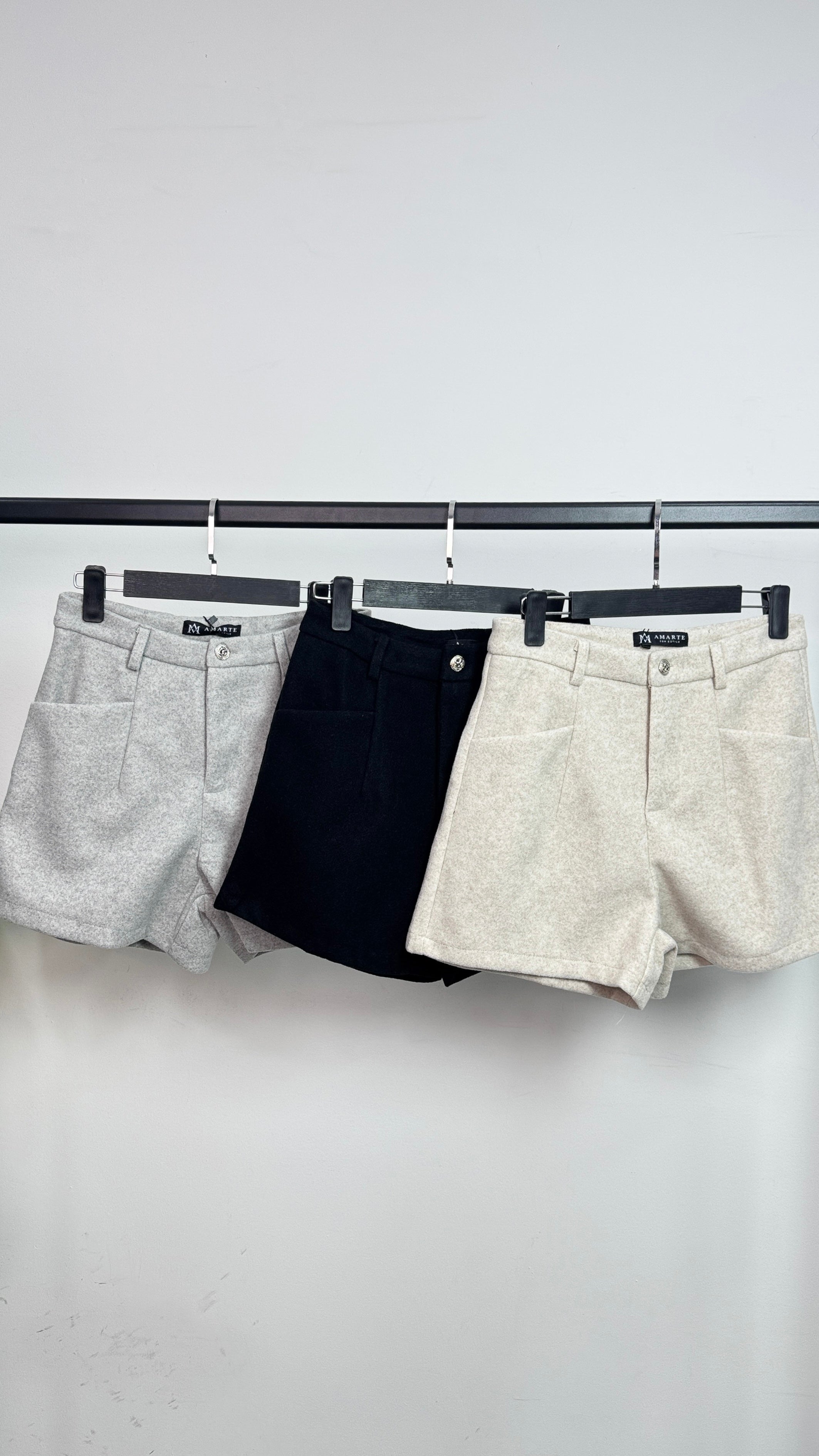 SHORT PARIS