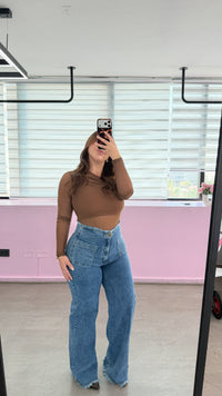 JEANS WIDE LEG SIN PRETINA
