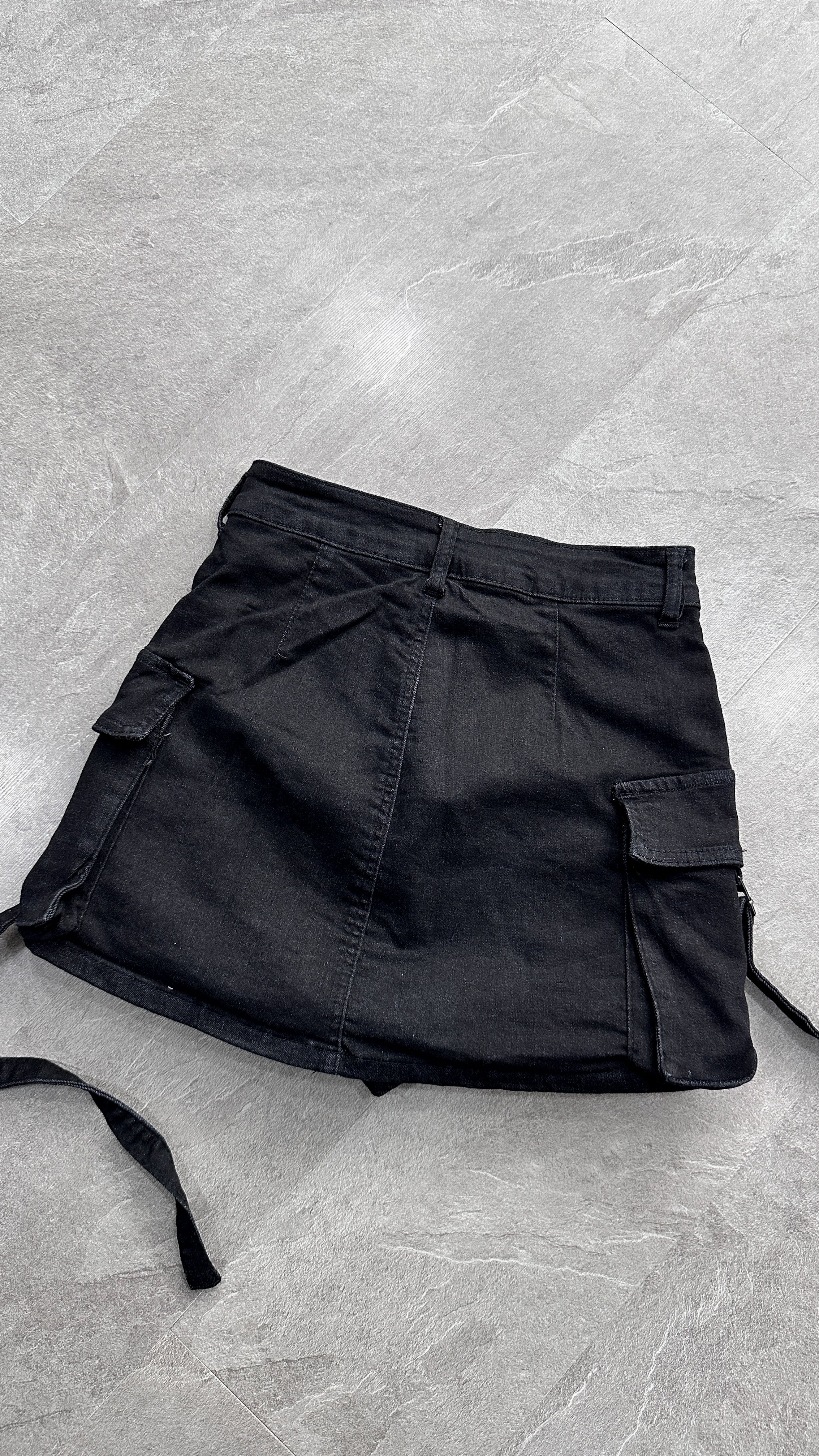 FALDA CARGO TIRANTES