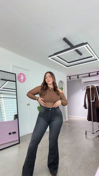 JEANS FLARE NUEVO GRIS
