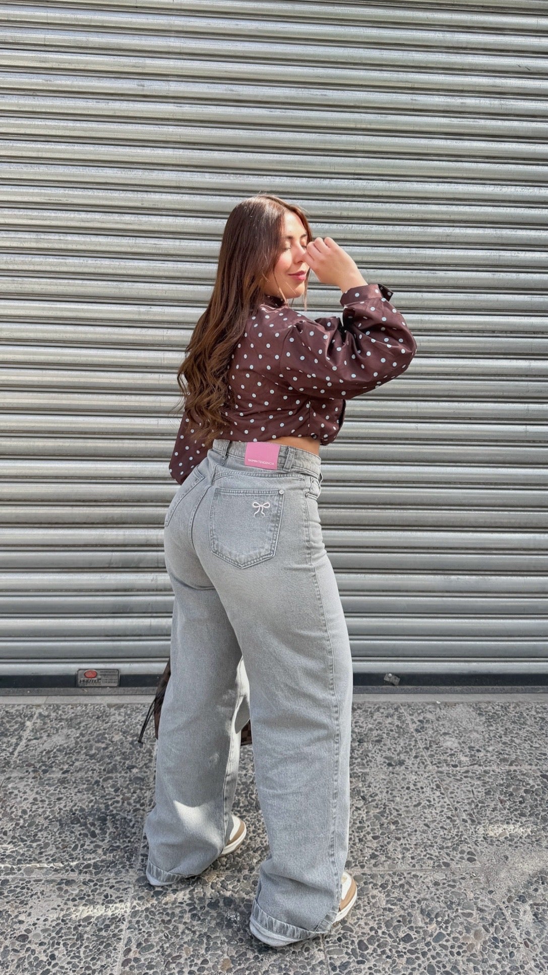 JEANS WIDE LEG COQUETTE GRIS X YASMIN TENDENCIA®️
