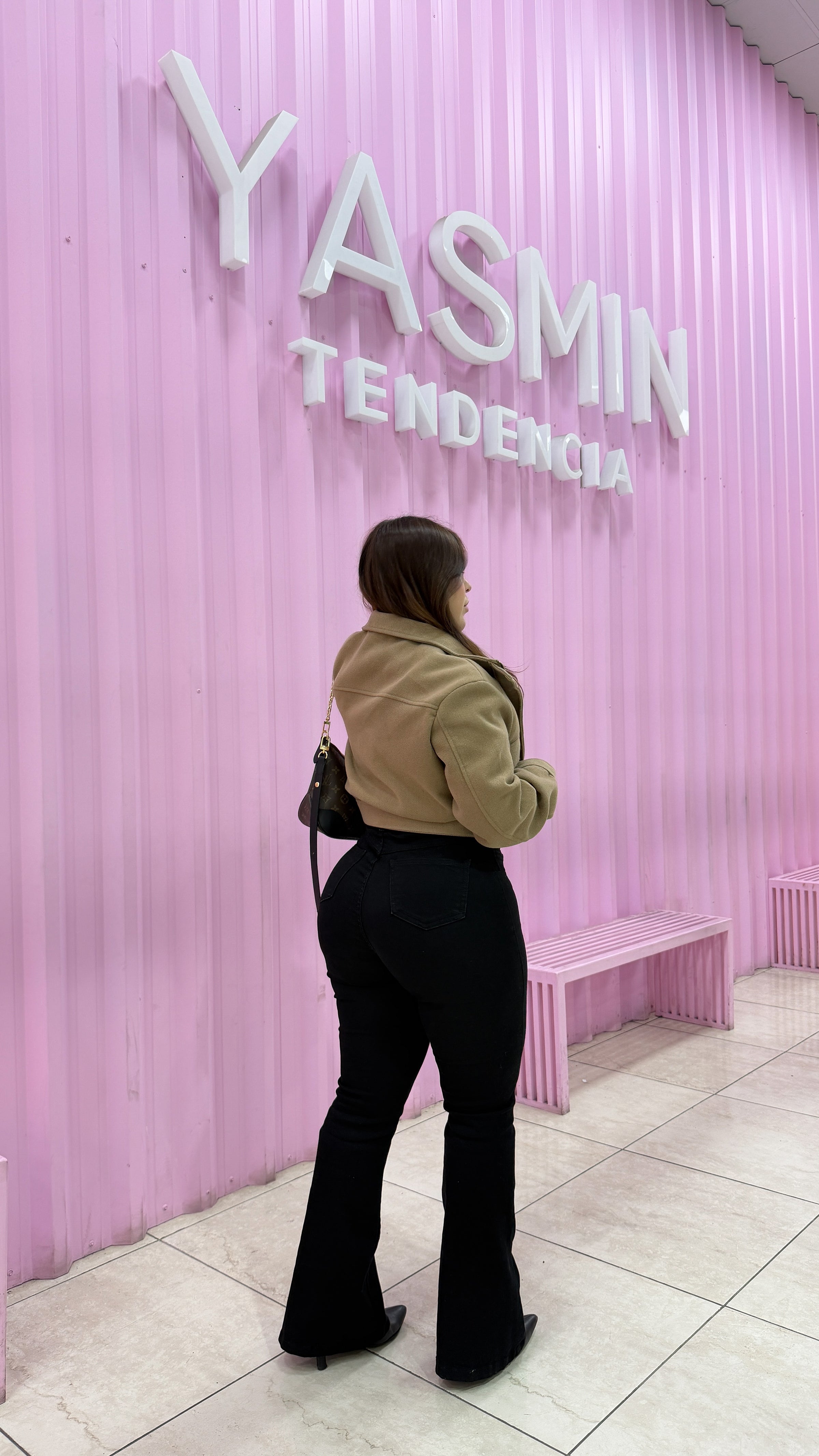 FLARE NEGRO X YASMIN TENDENCIA ®️