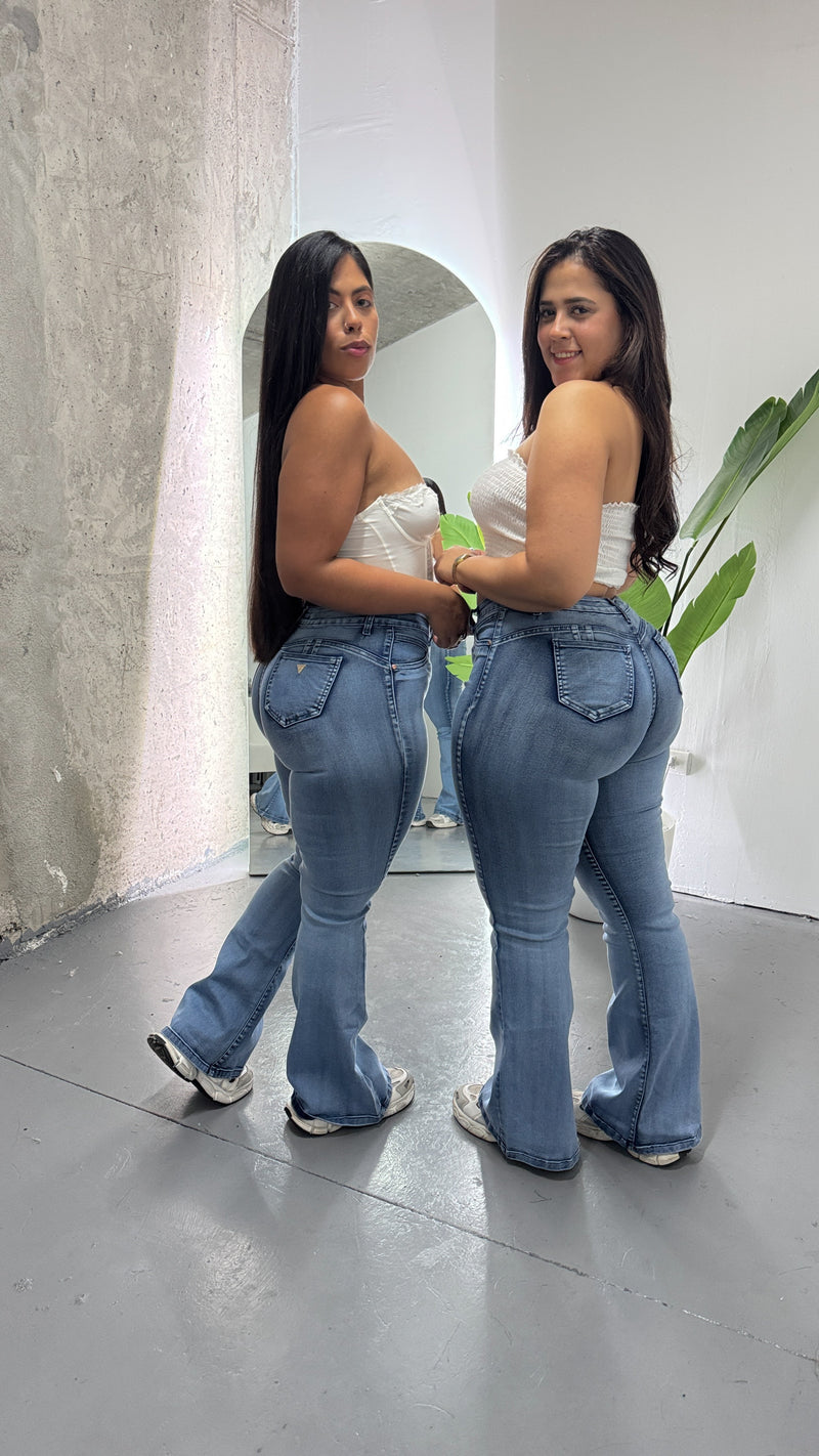 JEANS FLARE SCULP (Canadá)