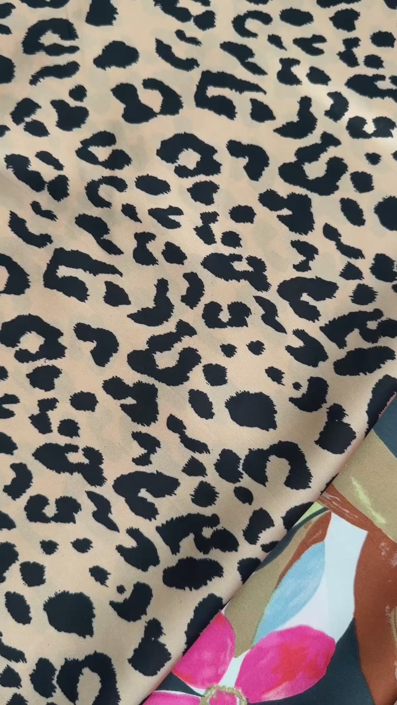 PAÑUELO ESTAMPADO 70X70